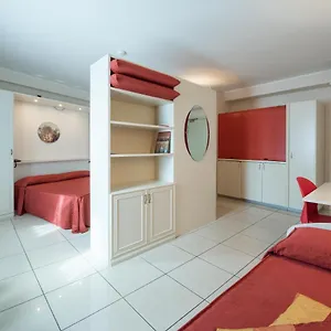 Aparthotel White Palace Cento (Emilia-Romagna)