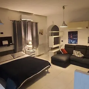 Affittacamere Deluxe Climatizzato Cucina Giardino Wifi Rent A Car Aci Bonaccorsi