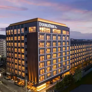 Doubletree By Hilton Station Kyōto