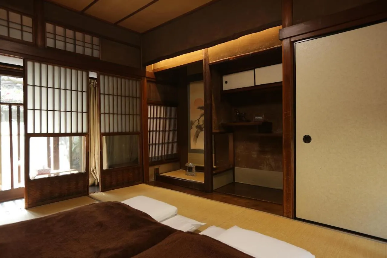 Guesthouse Kyoto Compass 2*,  اليابان