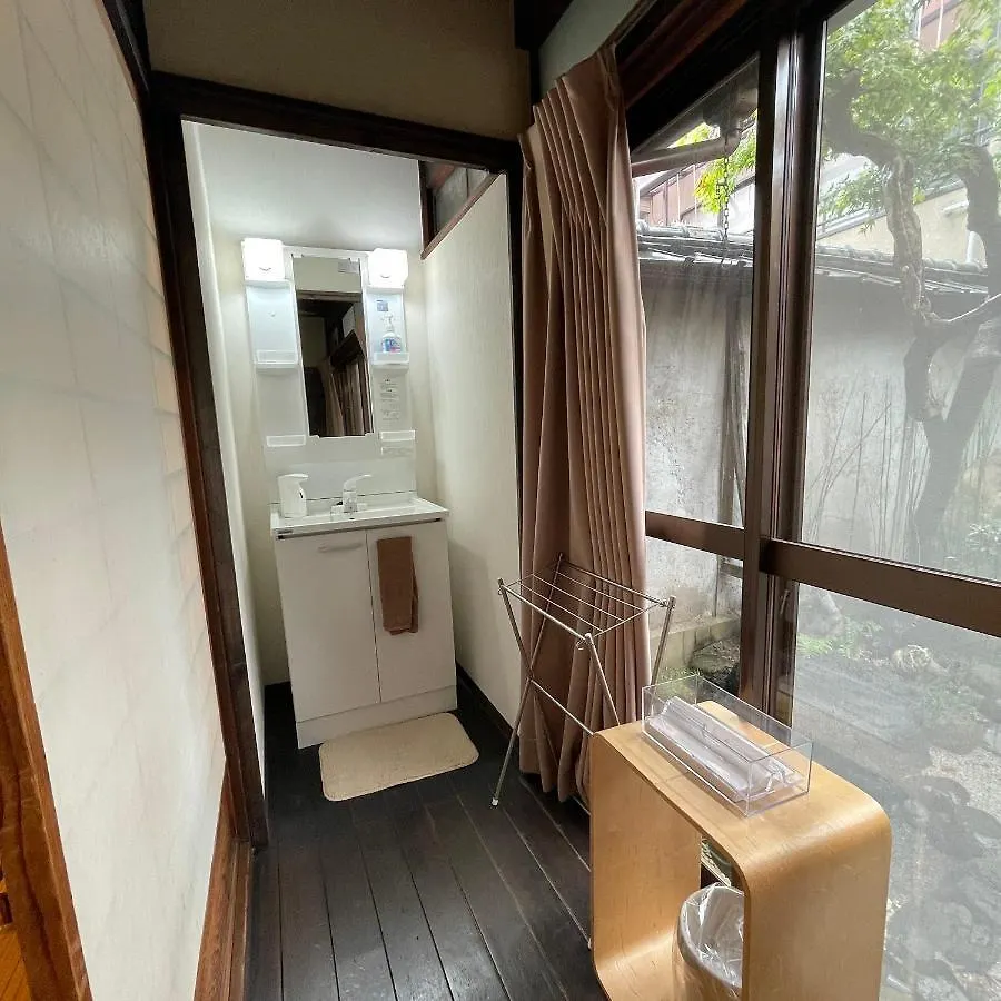 Guesthouse KYOTO COMPASS 2*,